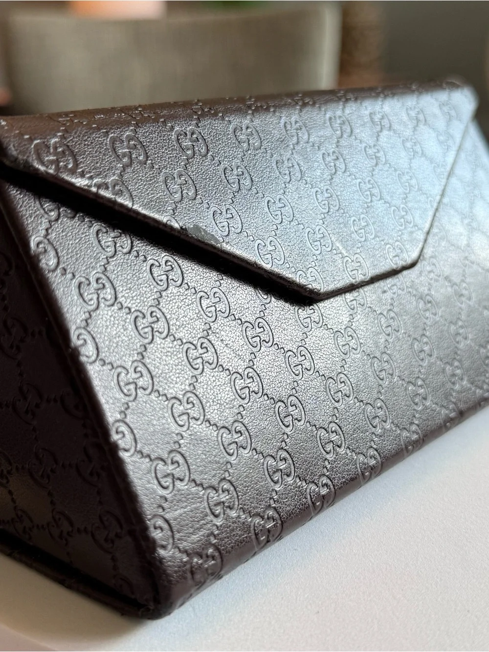 Gucci 2456/S in excellent condition, comes with case and cert. card